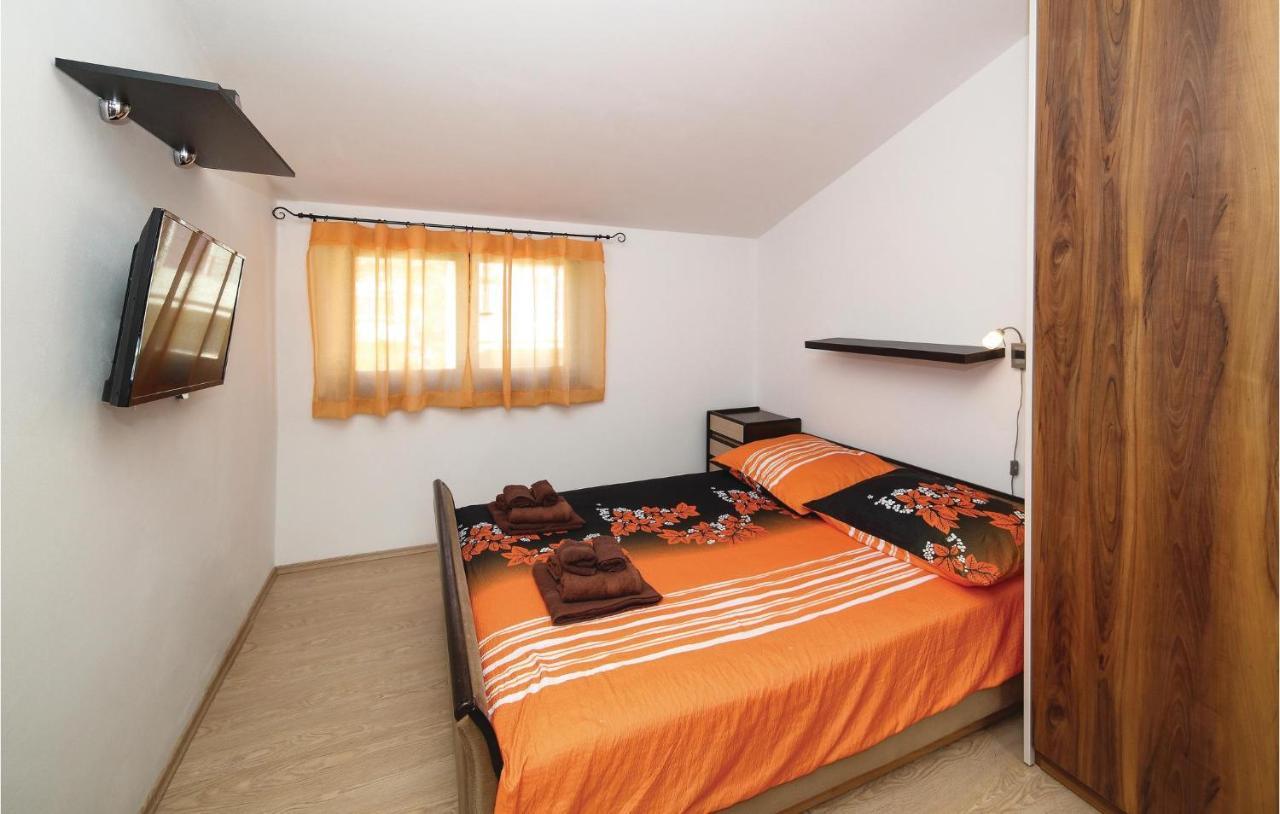 Three-Bedroom Apartment in Kastel Kambelovac Kaštela Buitenkant foto